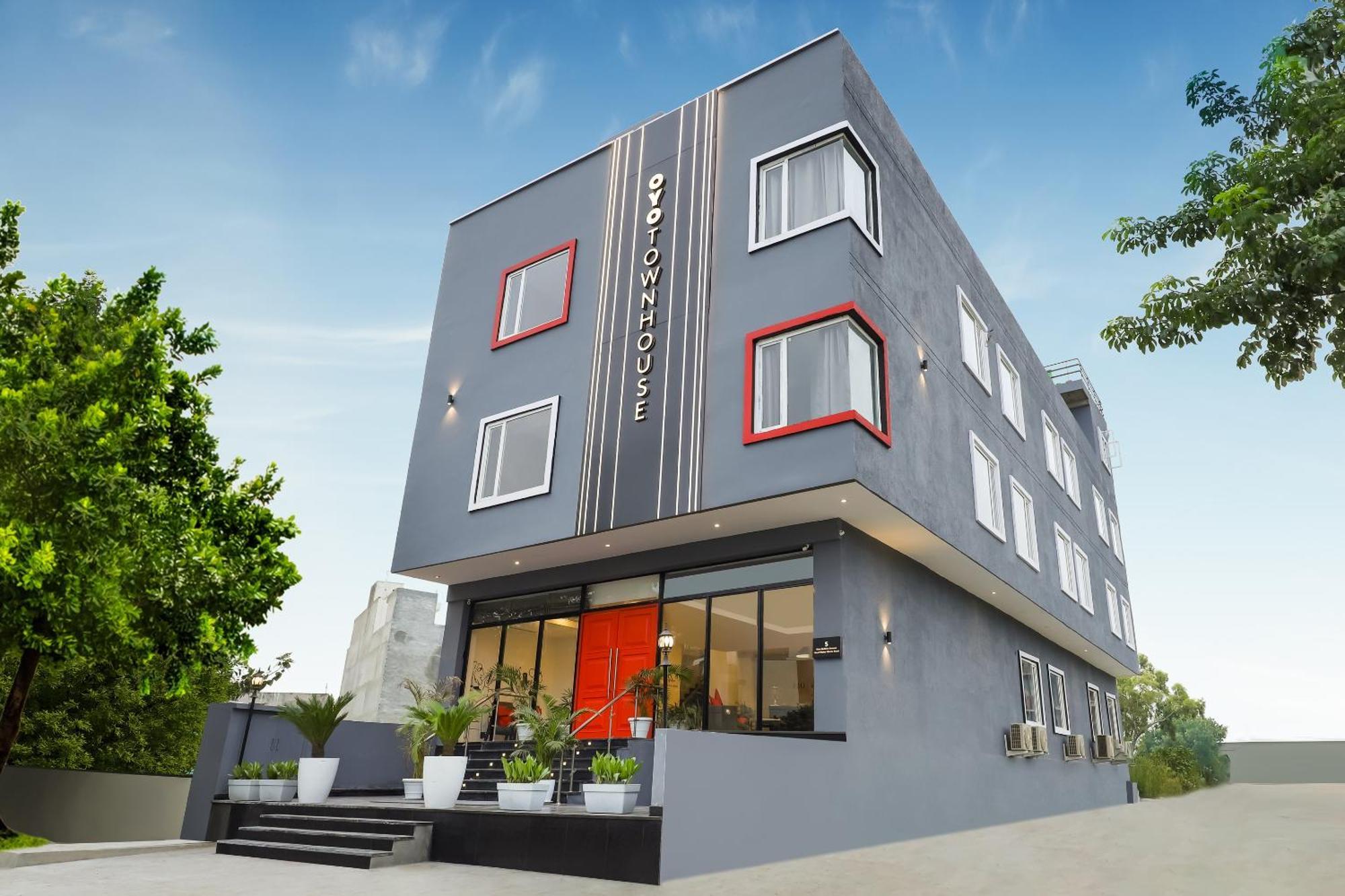 Super Townhouse Golden Avenue Road Hotel Amritsar Exterior photo